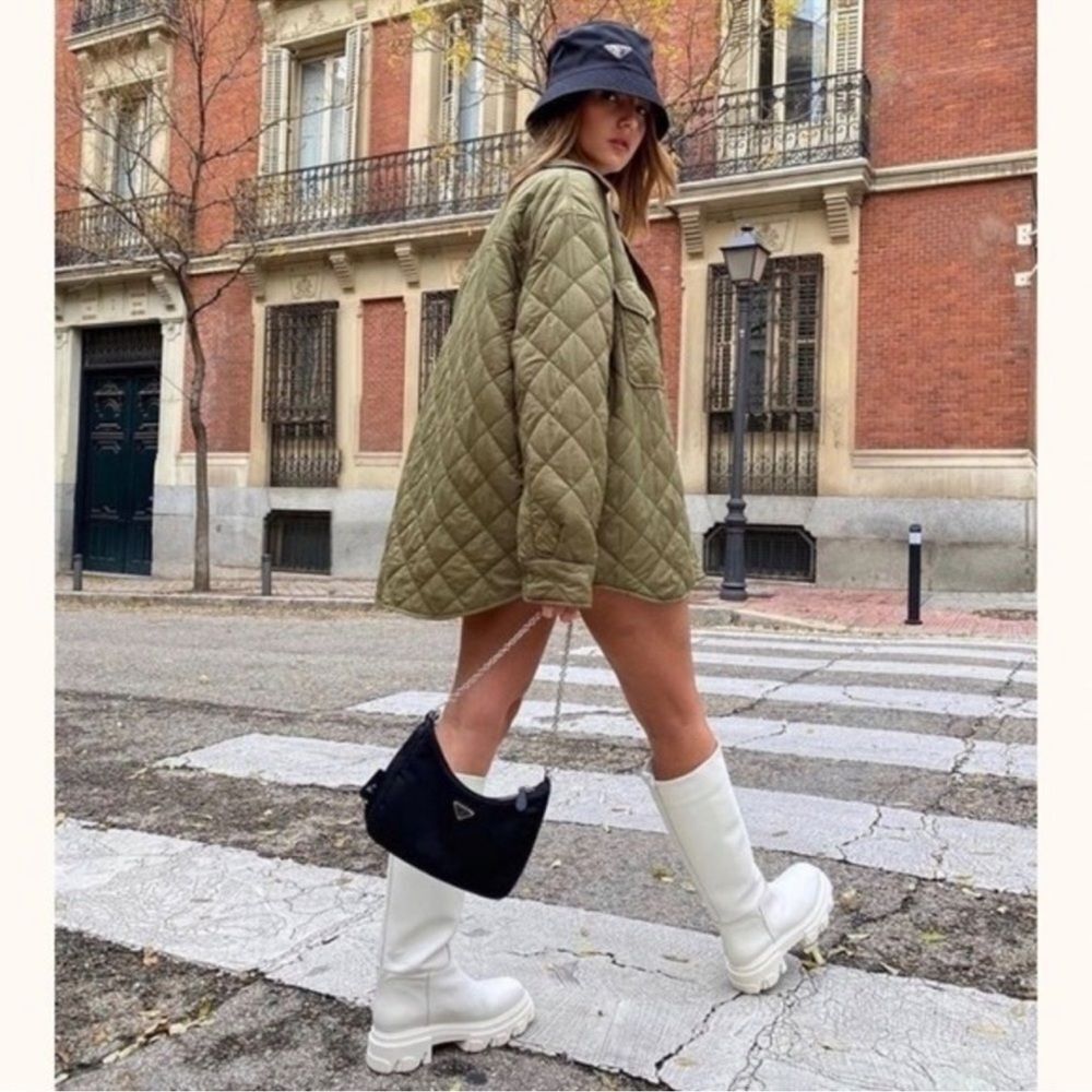 Gia Borghini White Tubular Moon Boots - Picture 2 of 10